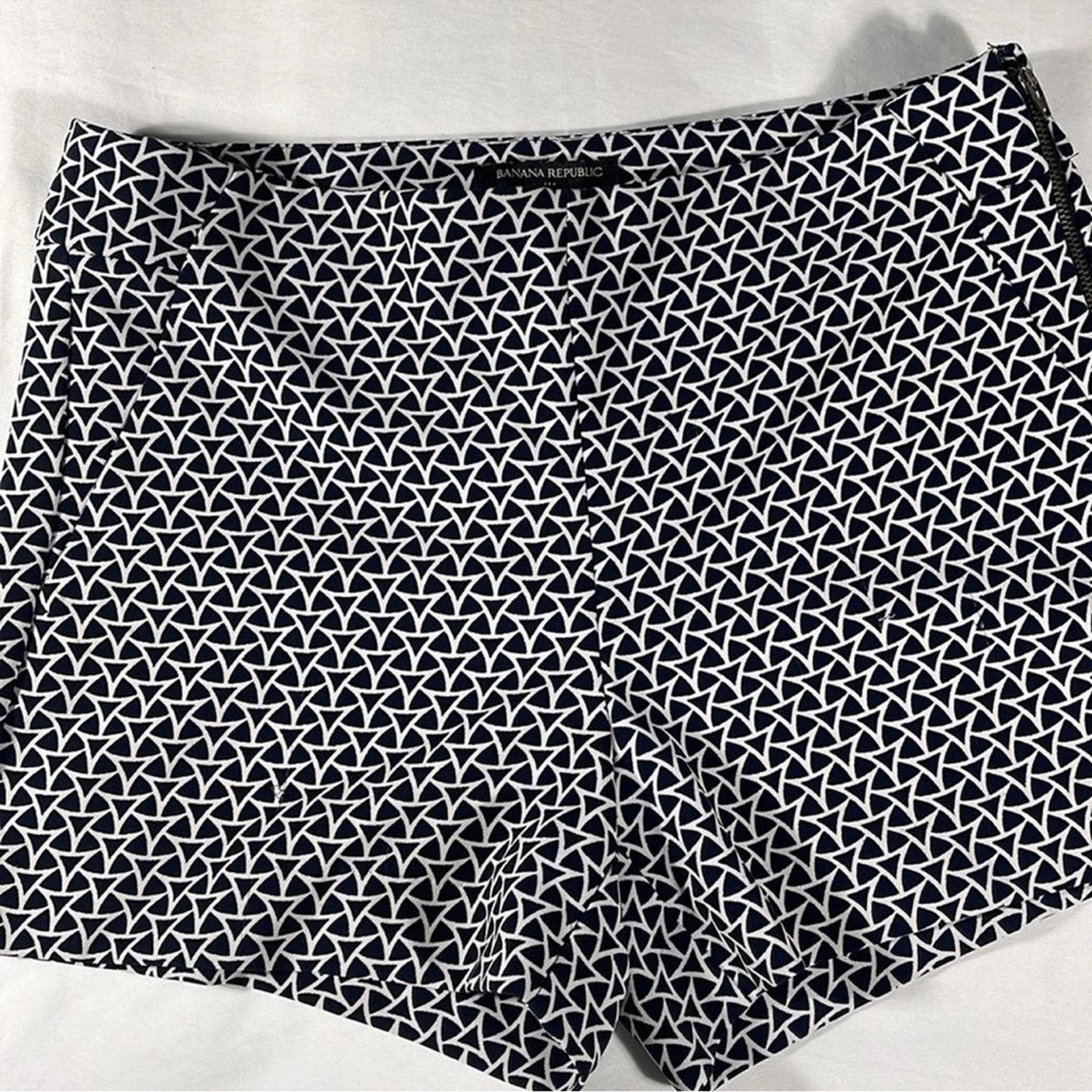 Banana Republic Geometric Black and White High Waist Shorts